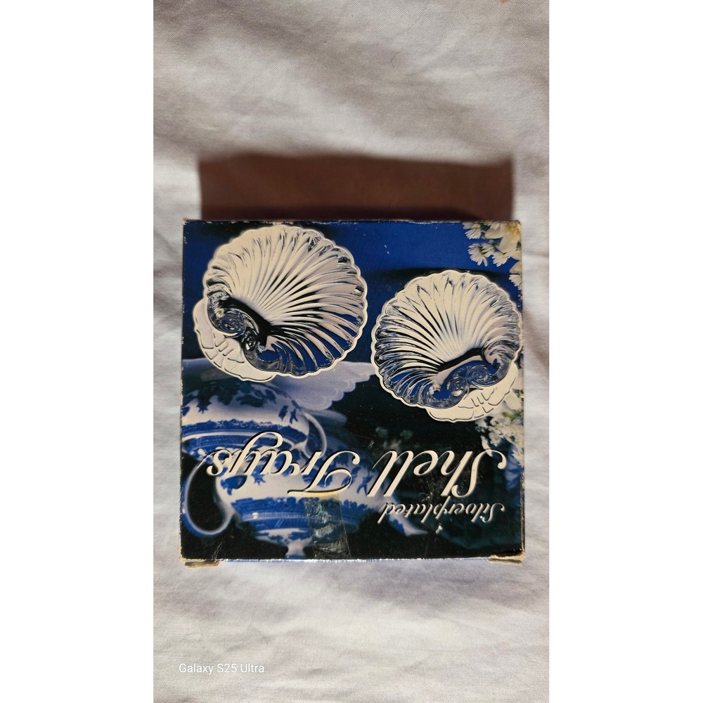 Old Hampshire Silversmiths Vintage Silverplated Shell Trays Set of 2 with Box
